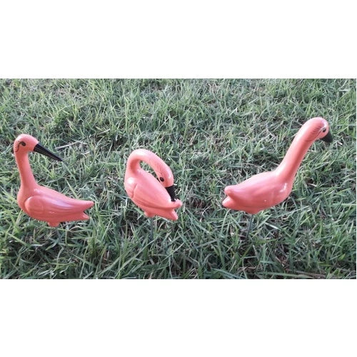 Enfeite de Jardim - Kit com 3 Flamingos em Cerâmica